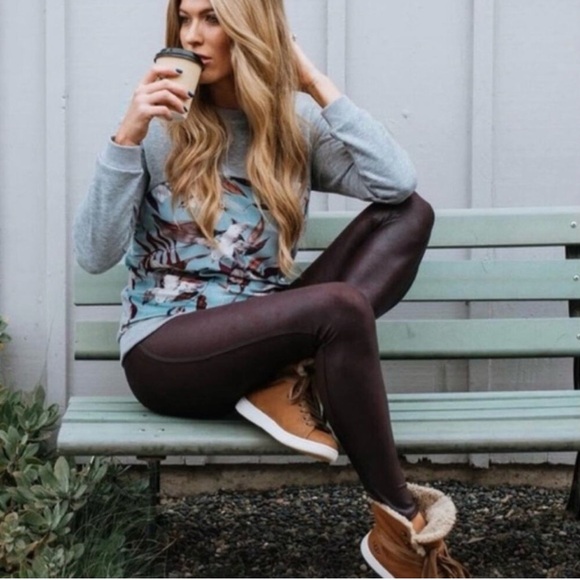 Spanx Faux Leather Maroon Pull-on Legging - Picture 3 of 11